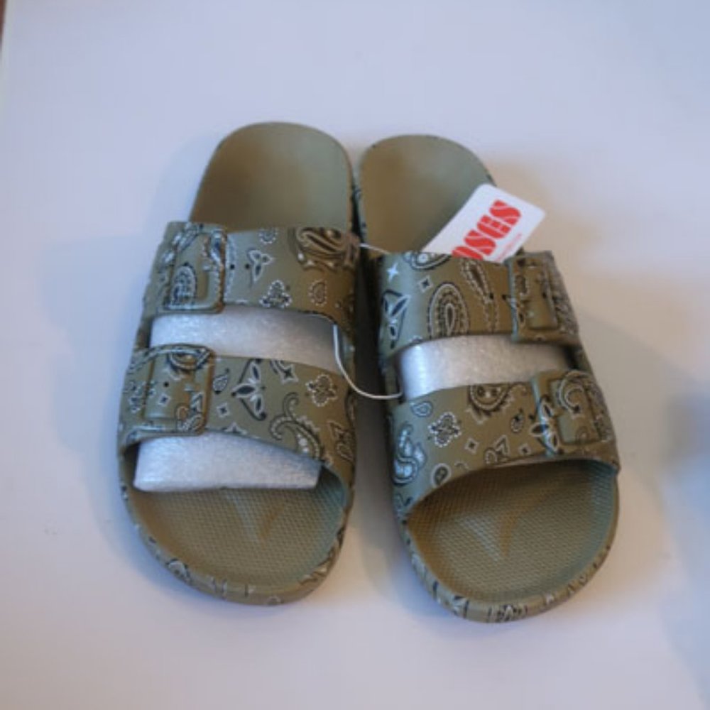 NWT Womens Freedom Moses "Pablo" Green, Brown Slide Rubber Sandals Sz 13-14*